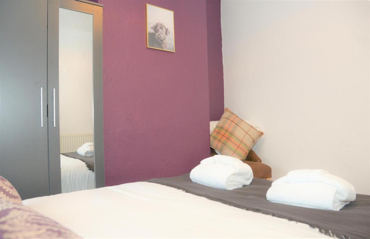 렉섬 Florence House 빌라 외부 사진