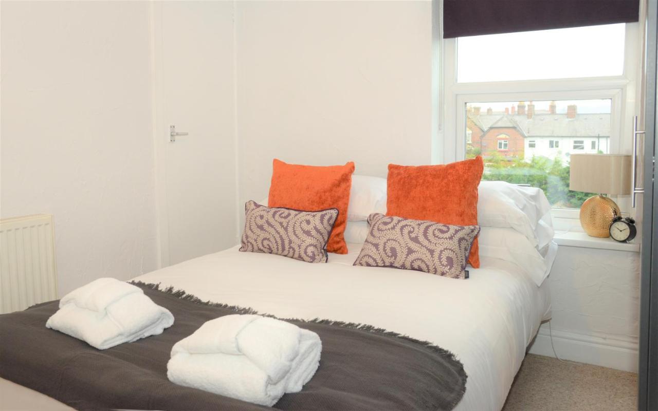 렉섬 Florence House 빌라 외부 사진